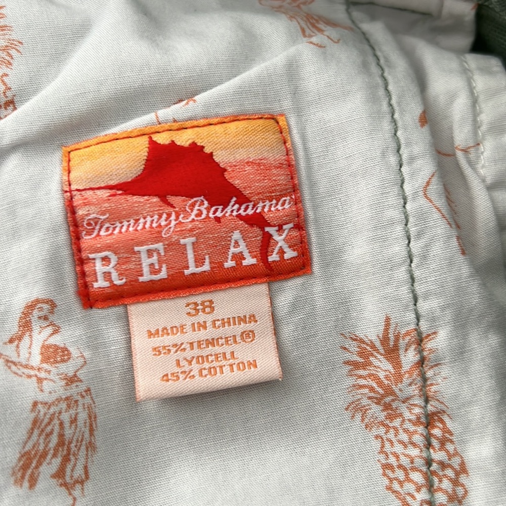 Tommy Bahama Men’s Shorts Lot of 2 Sz 38 - Picture 11 of 11